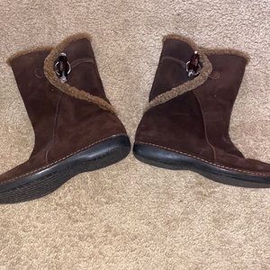 stuart weitzman waterproof boots